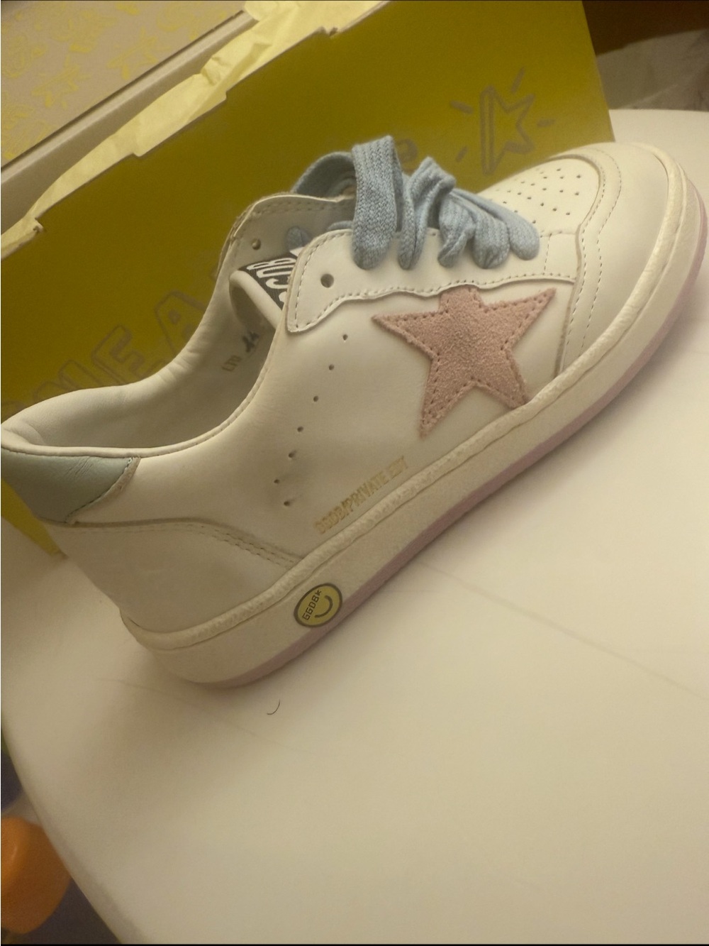 Kids White Leather Sneaker with Pink Star and Light Blue Laces